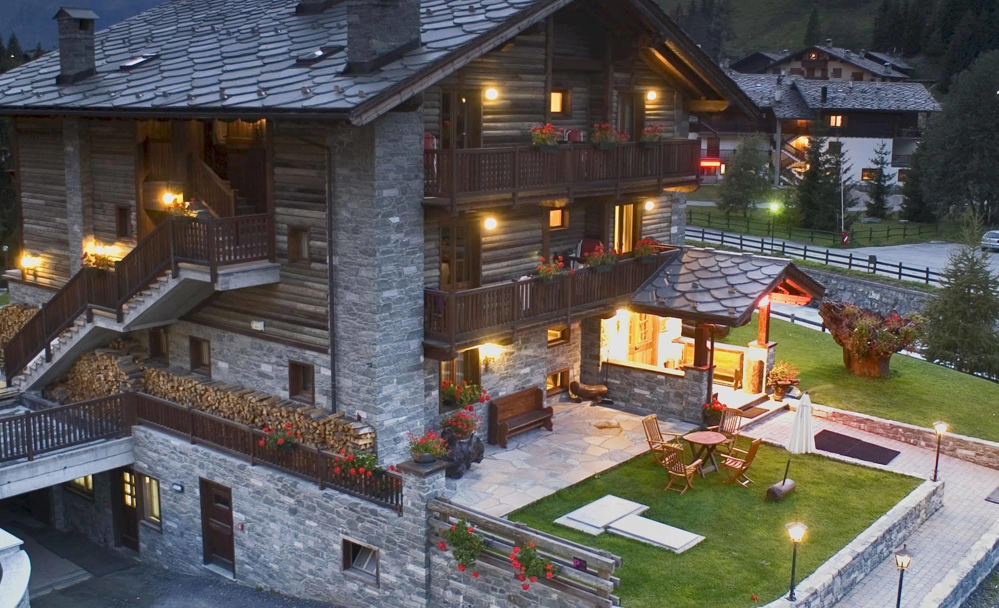 Hotel Bellevue Champoluc Exterior foto